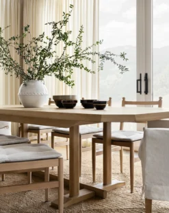 Rounded White Vase -Decoration Series Store Summer Templated 120 1