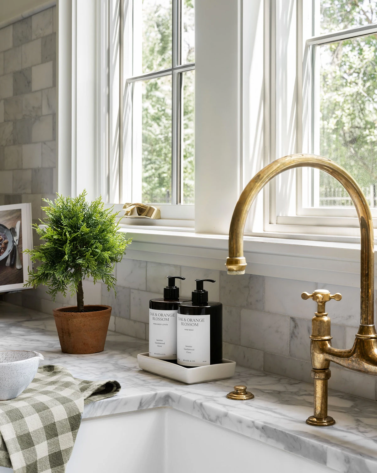 Oak & Orange Blossom Hand Lotion 2 Oak & Orange Blossom Hand Lotion - Image 2